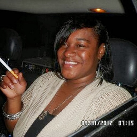 Meet your Posher, Yolanda - Picture 1 of 1